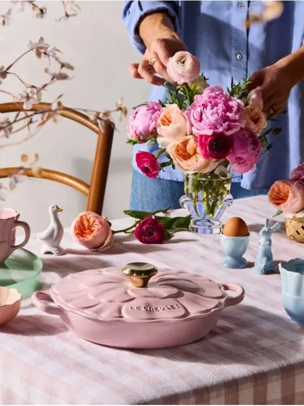 NEW Le Creuset Pink Ceramic Bunny Pie Topper